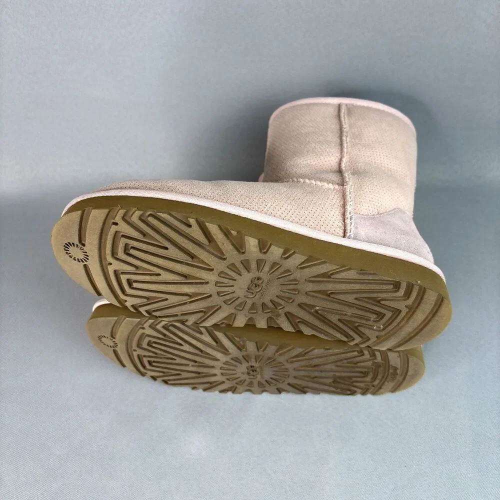 Womens 7 UGG Boots Classic Short Baby Pink Perforated Boho Festival w/ Box RARE! - Picture 12 of 15